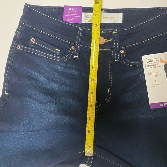 Levi Strauss Gold Signature Women’s Simply Stretch Mid Rise Skinny Jeans Sz 4 - Picture 5 of 16